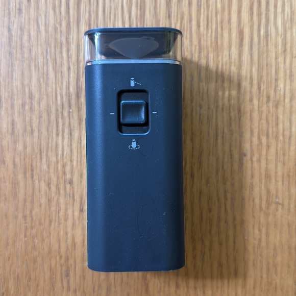 iRobot - Dual-Mode Virtual Wall Barrier - Picture 6 of 9